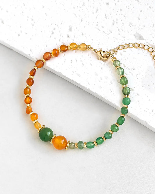 グリーンレッドアゲートのイレギュラー14Kゴールドメッキブレスレット - 勇気と癒し