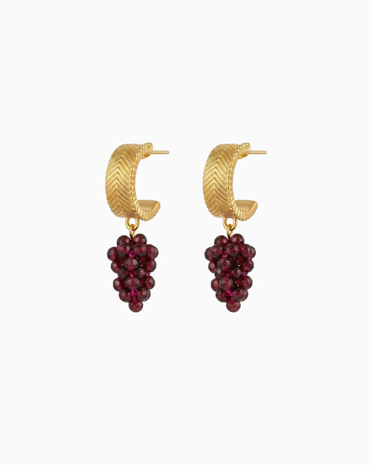 ガーネット999ファインシルバーイヤリング – 情熱と愛