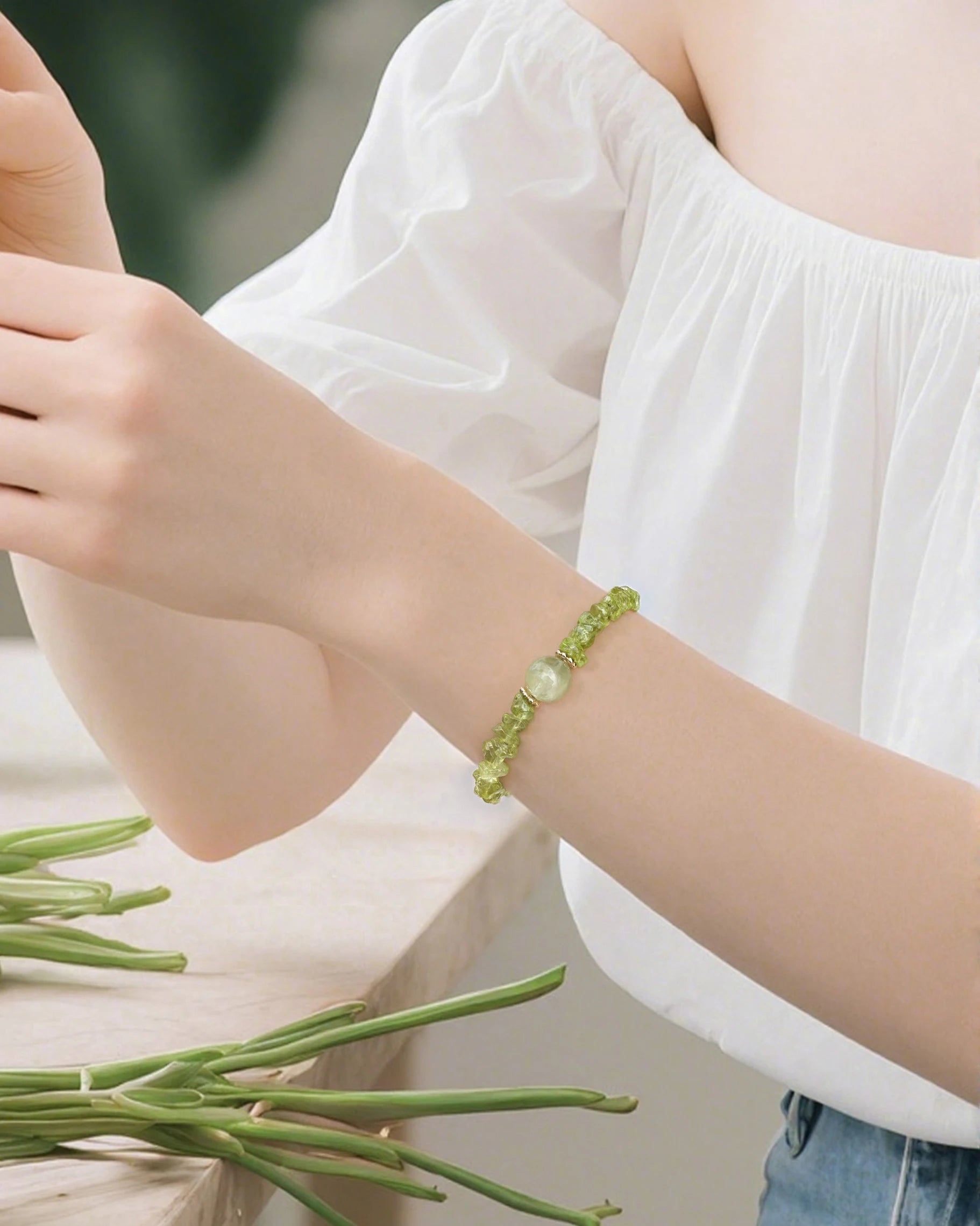 Peridot Irregular Beaded Bracelet | HALO IN STYLE