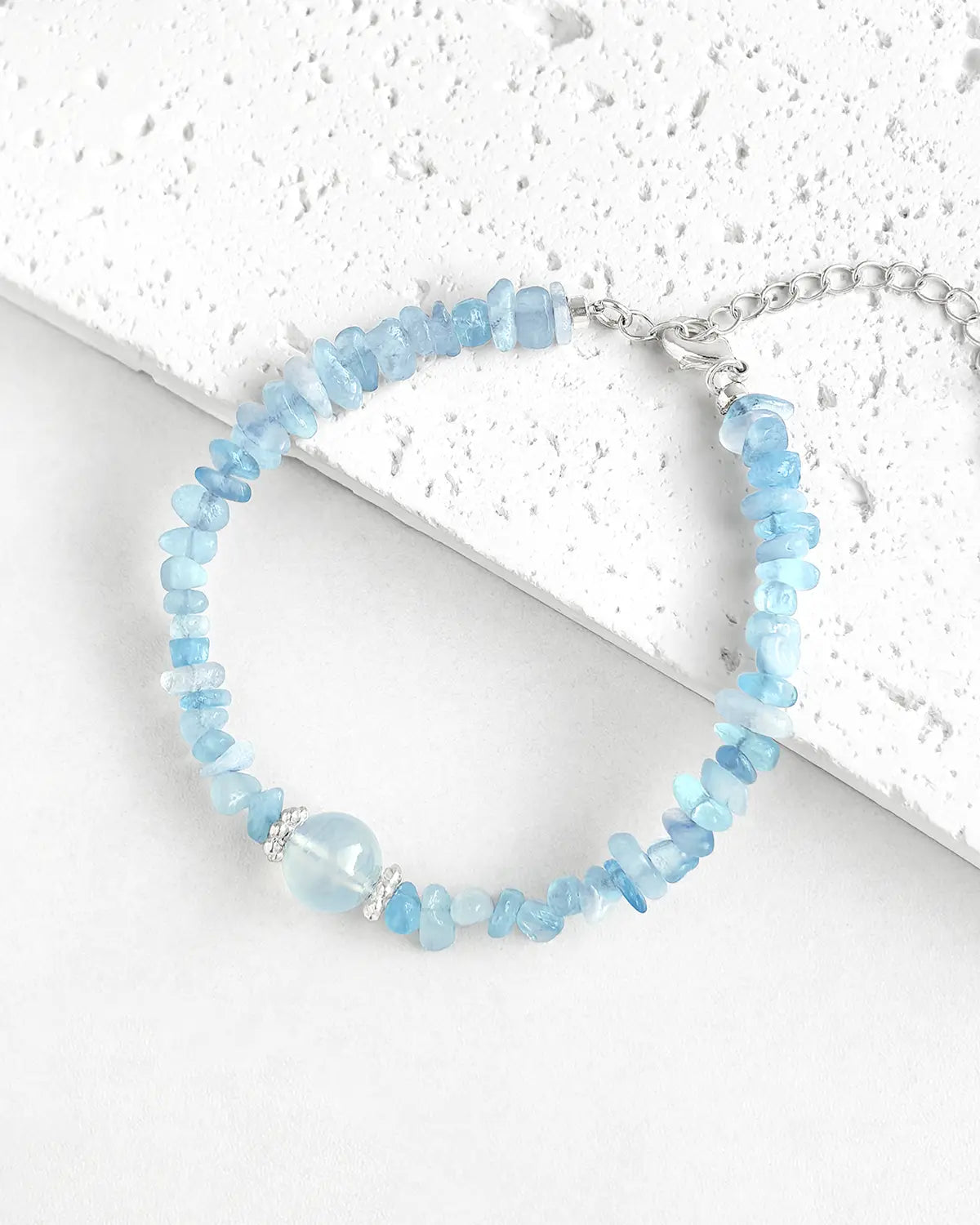 aquamarine chip beaded necklace