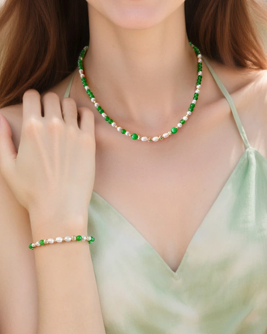 green agate necklace and bracelet set on the model