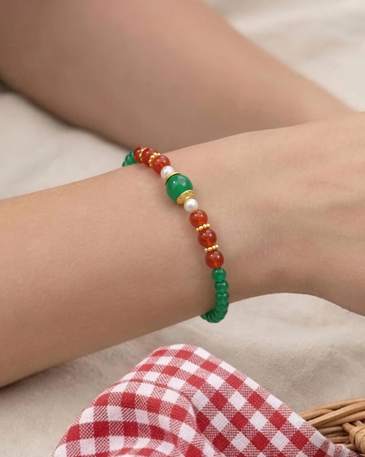 green agate and red agate graduated bracelet