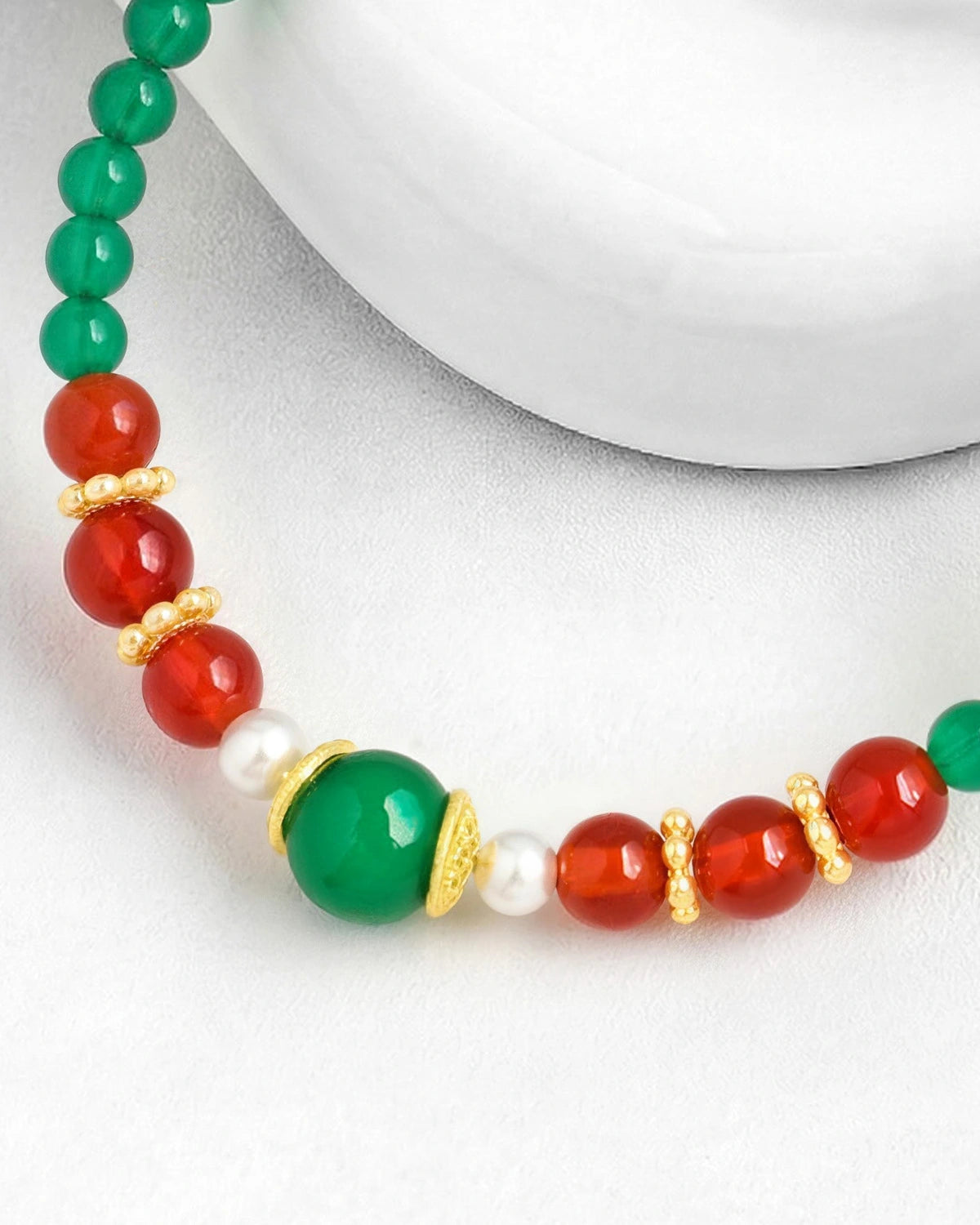 details of green agate and red agate graduated bracelet