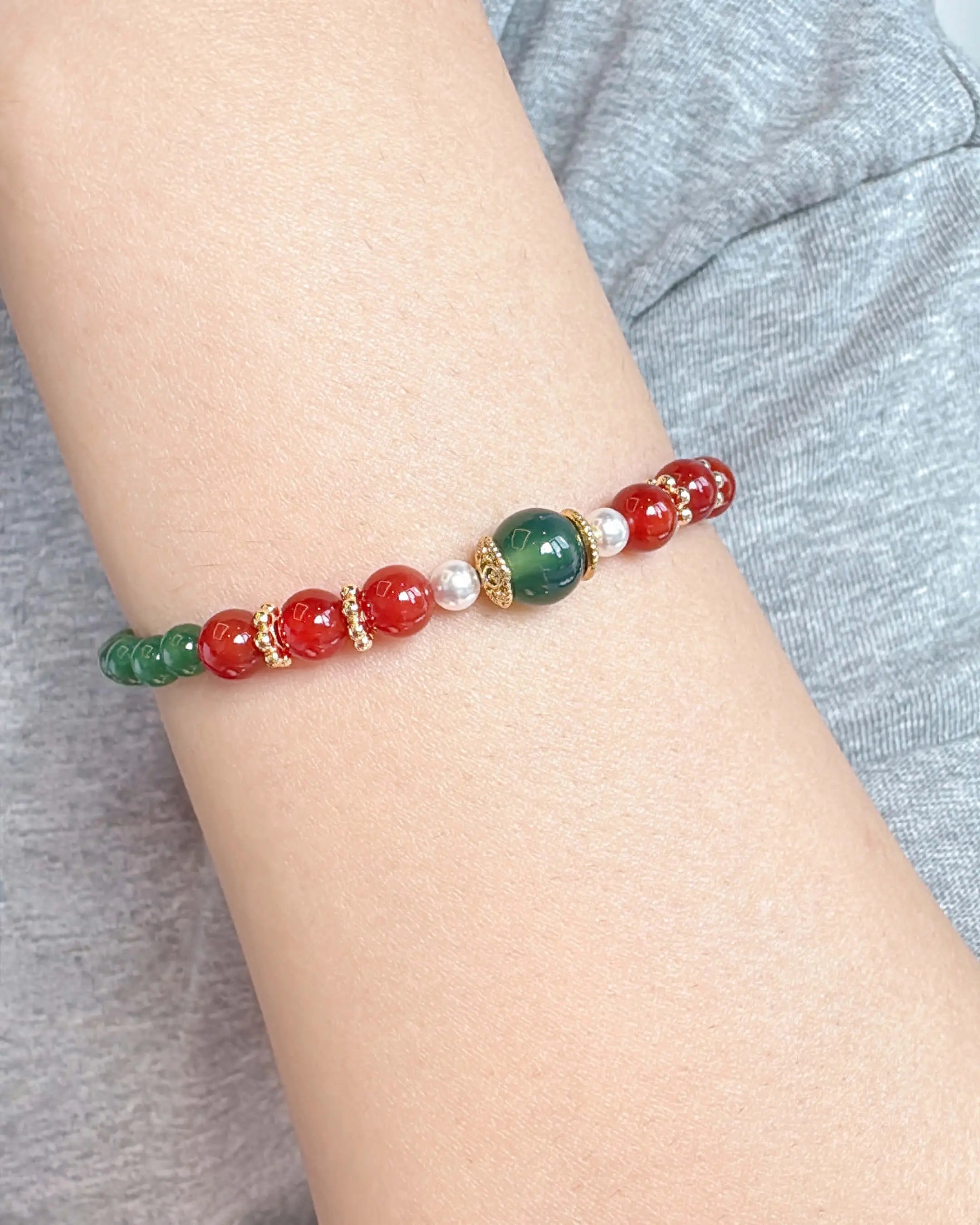 green agate and red agate graduated bracelet