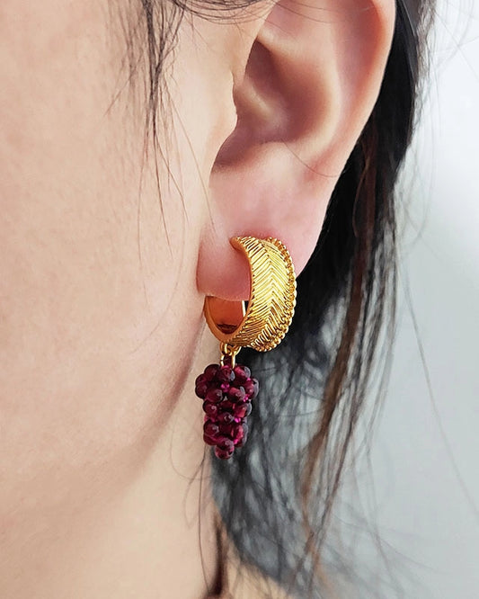 ガーネット999ファインシルバーイヤリング – 情熱と愛