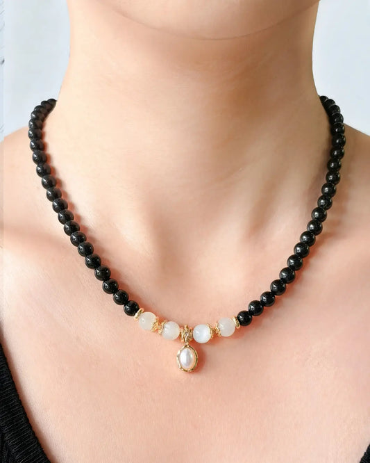ブラックオニキスムーンストーンゴールドメッキスターリングシルバーネックレス - グラウンディング＆セレニティ